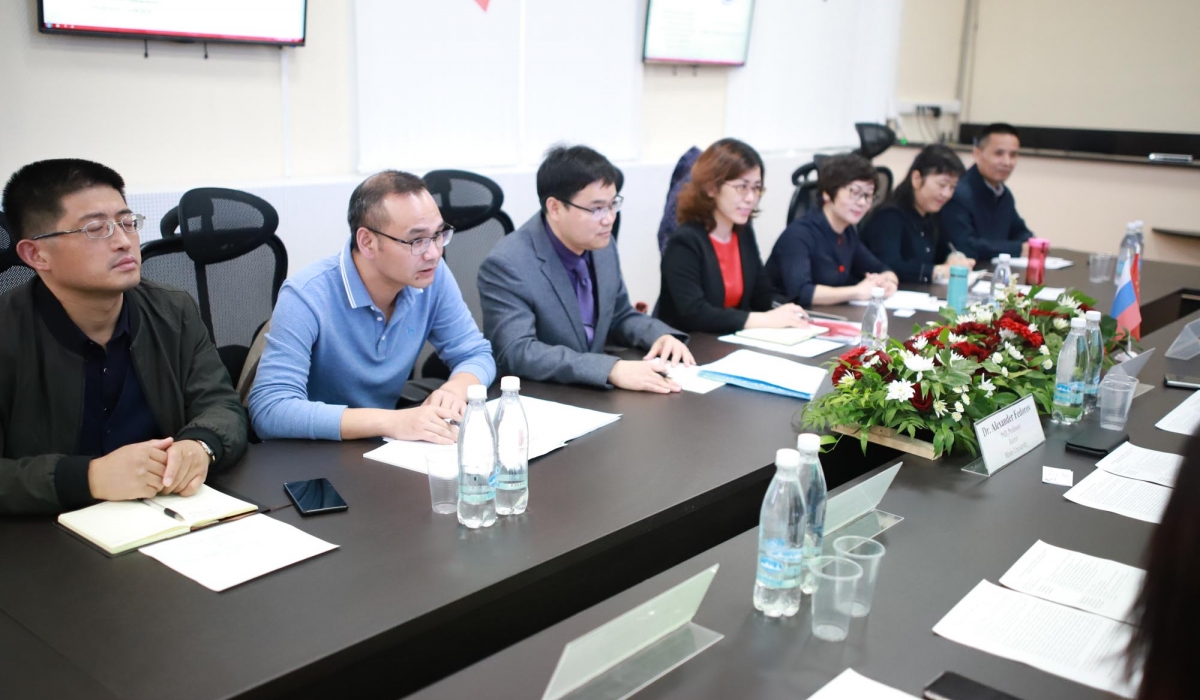 The Rector of Minin University met the delegation of Huainan Normal University