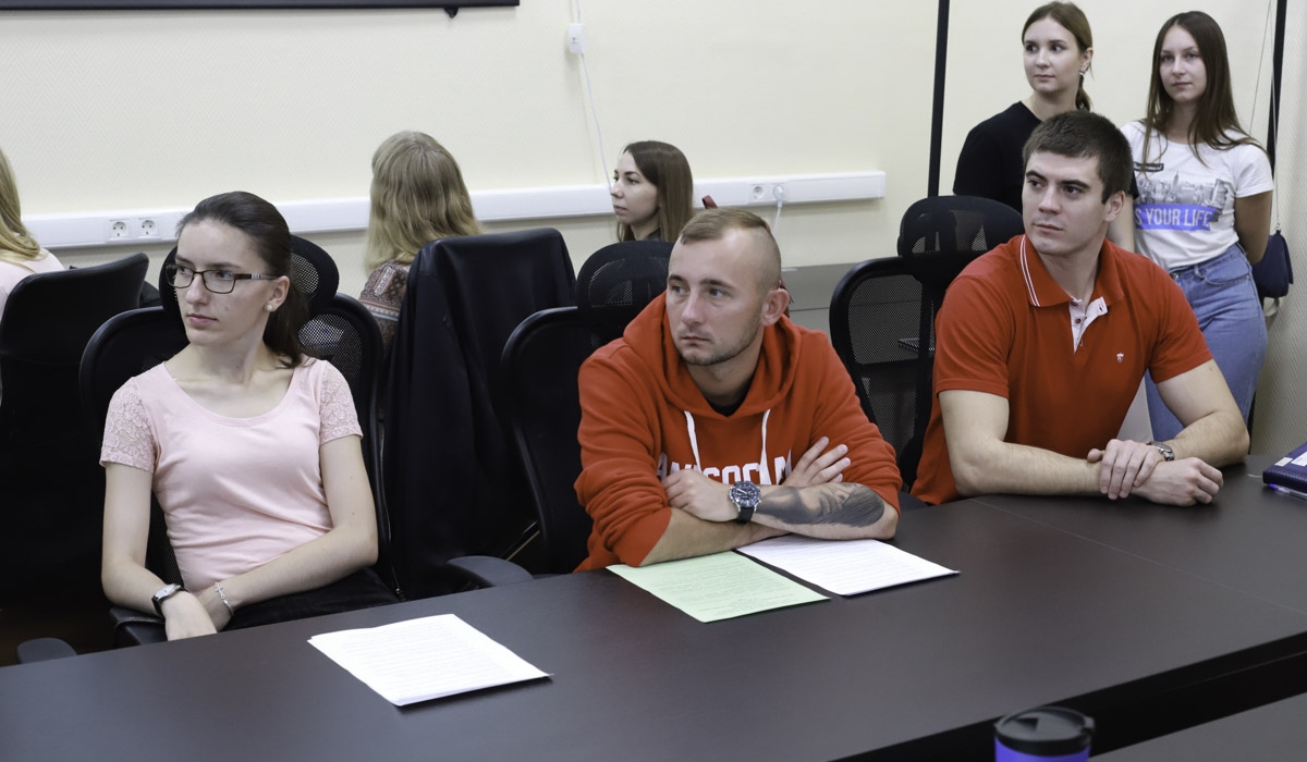 Summer school for young philologists from Russia and Poland srarted at Minin University