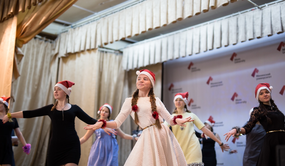 Students Premiere Holiday Concert “The Christmas Spirit” at Minin University