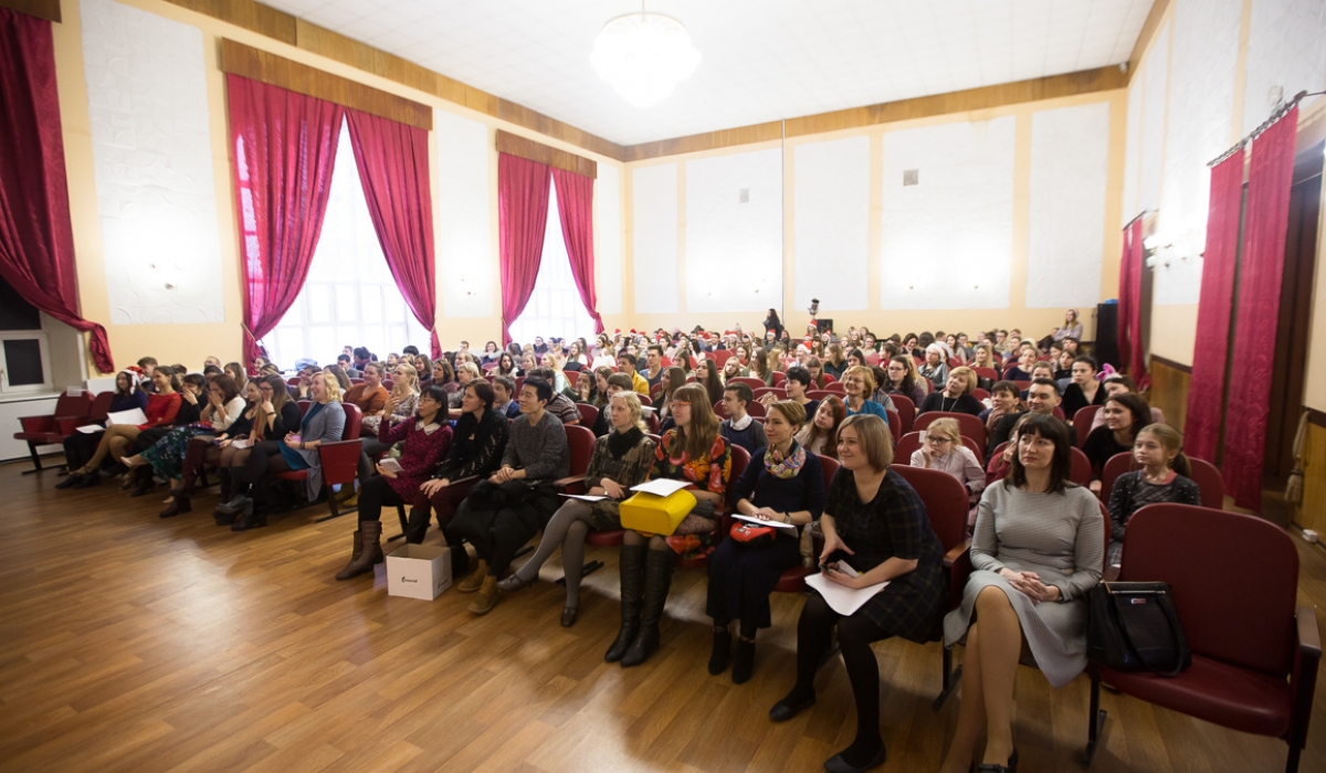 Students Premiere Holiday Concert “The Christmas Spirit” at Minin University