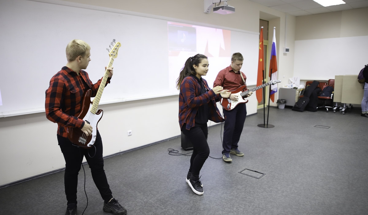 The Language and Culture School for Chinese Students started in Minin University