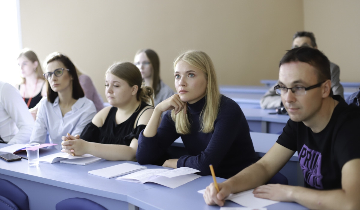 Summer school for young philologists from Russia and Poland srarted at Minin University