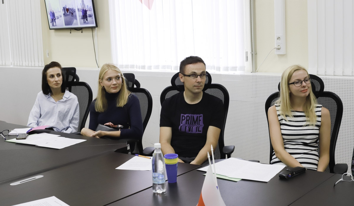 Summer school for young philologists from Russia and Poland srarted at Minin University