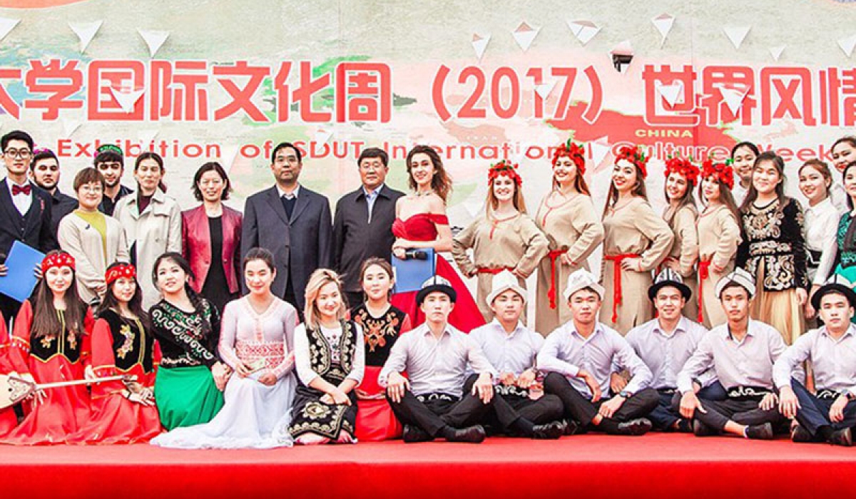 Minin University students return from Shandong University of Technology after a term of studying