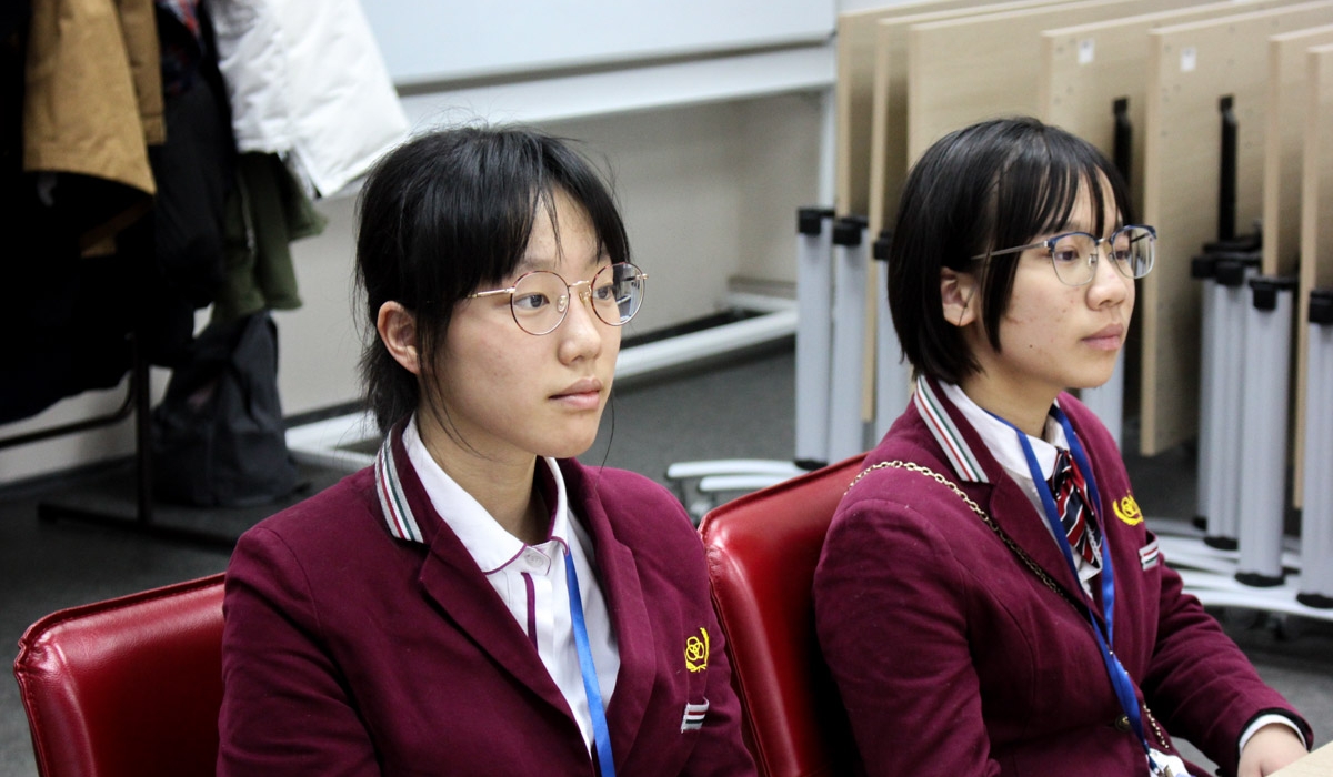 Schoolchildren from China visited the School of Intercultural Communication organized by Minin University