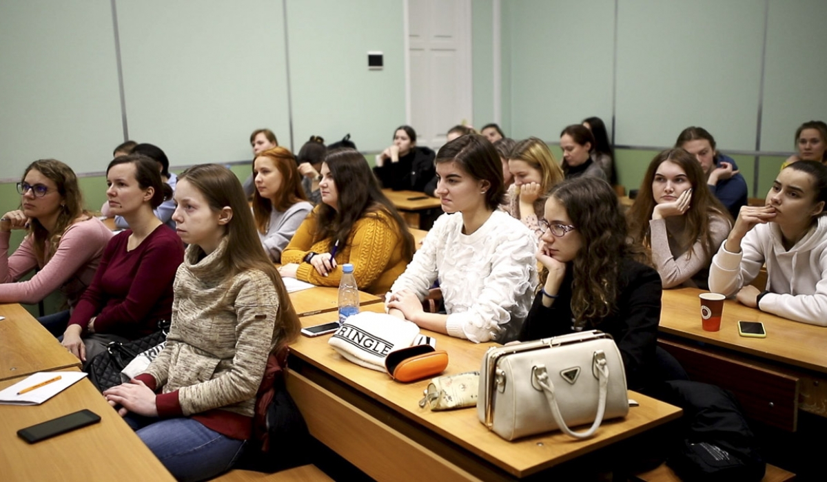 Distinctive Features of modeling of international scientific career were discussed at Minin University