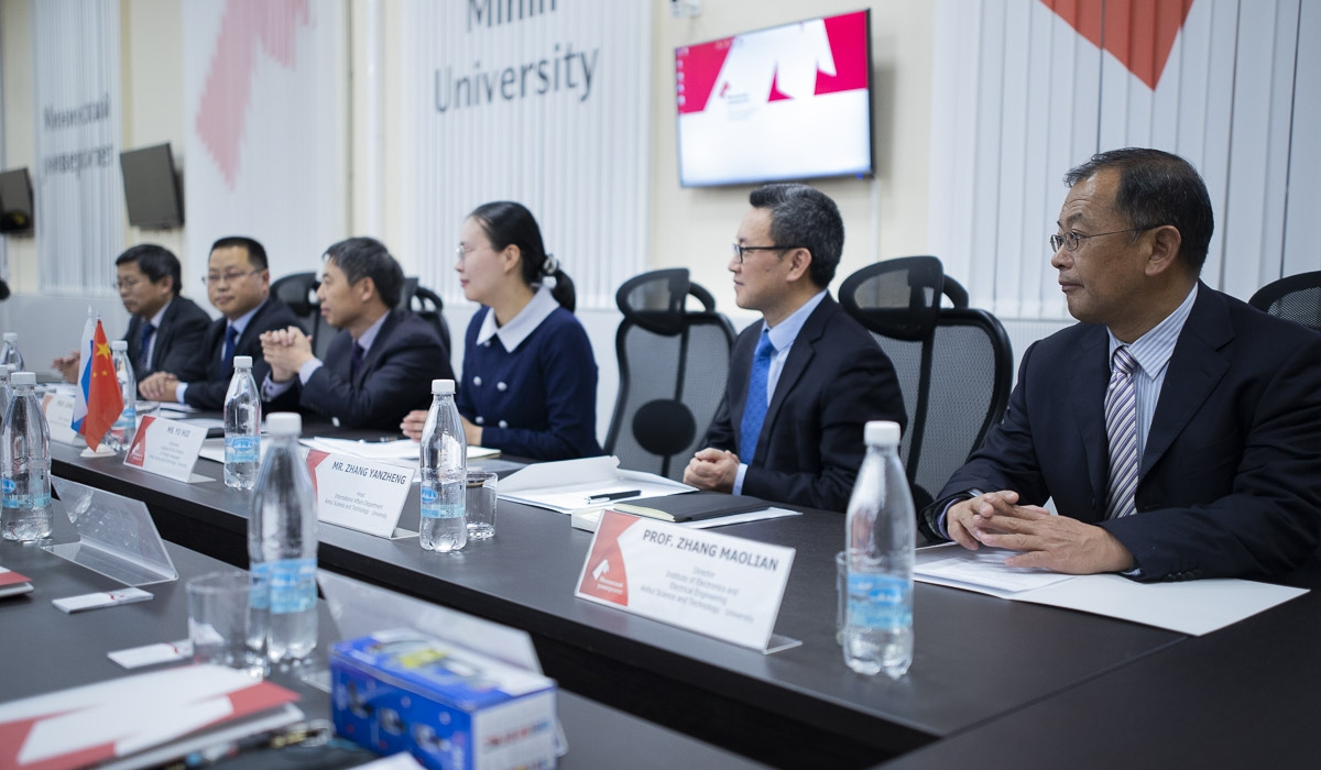 The Delegation from Anhui University of Science and Technology (China) paid a visit to Minin University