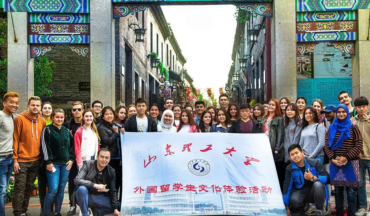 Minin University students return from Shandong University of Technology after a term of studying