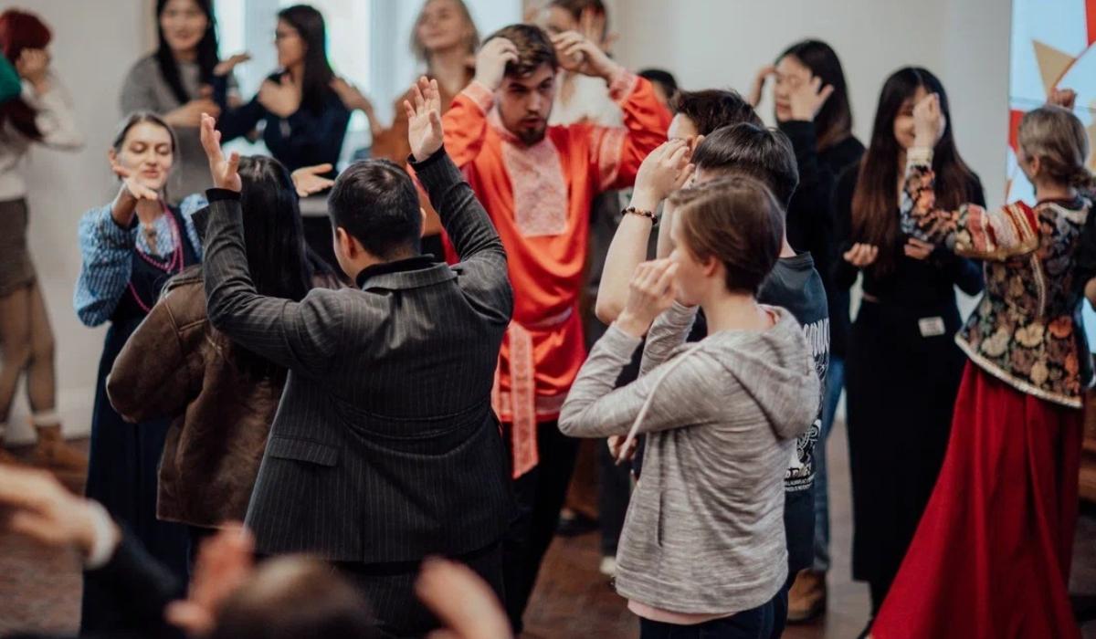 Traditional Russian festival Maslenitsa for international students held at Minin University