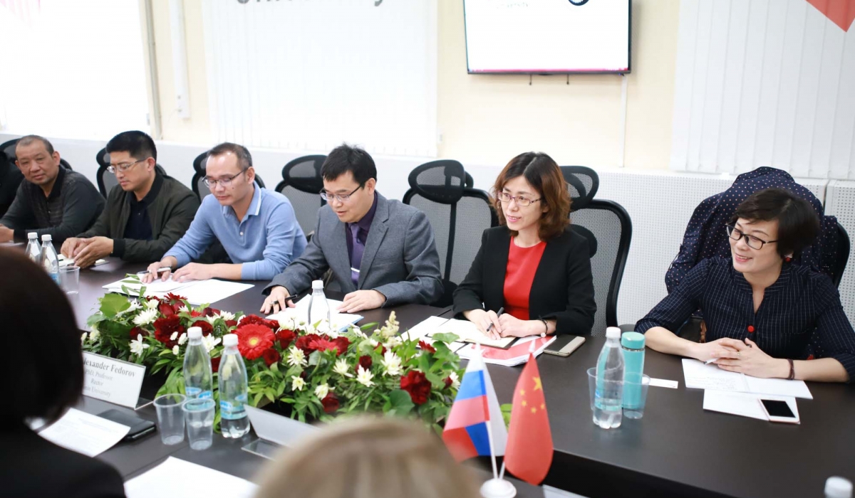 The Rector of Minin University met the delegation of Huainan Normal University