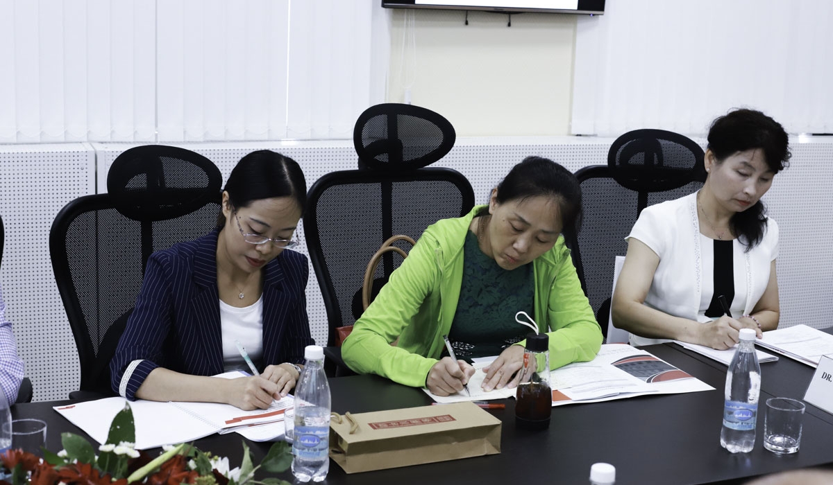 Advanced training courses for Chinese teachers started at Minin University