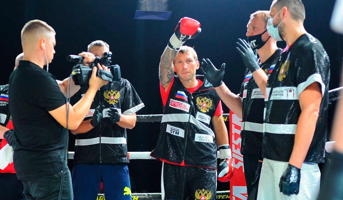 Boxer Andrei Sirotkin, a Minin university graduate student, won a fight at the international boxing tournament Kold Wars