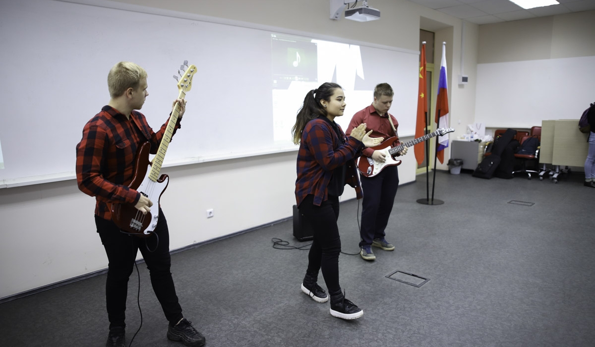 The Language and Culture School for Chinese Students started in Minin University