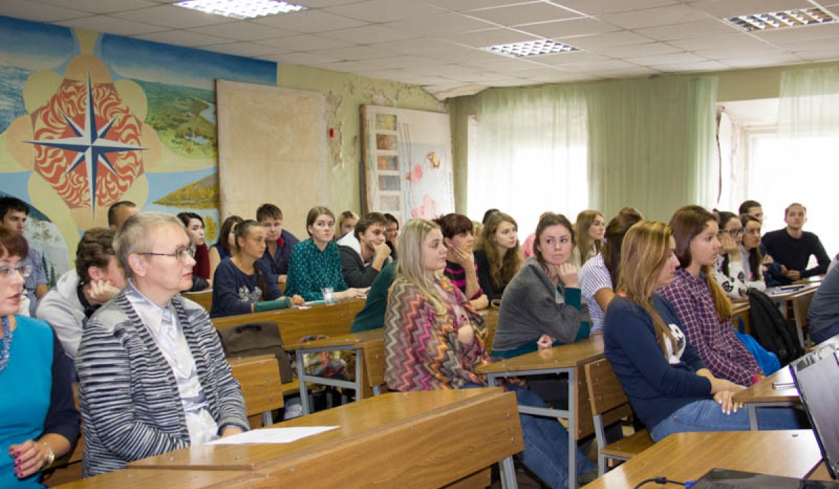 UNO expert on environmental protection visits ecological department students at Minin University