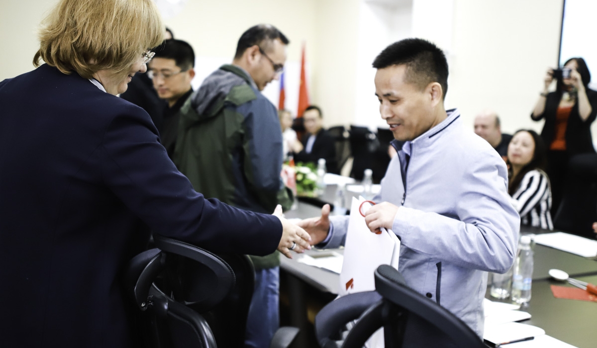 Minin university started a new series of advanced training courses for Chinese teachers