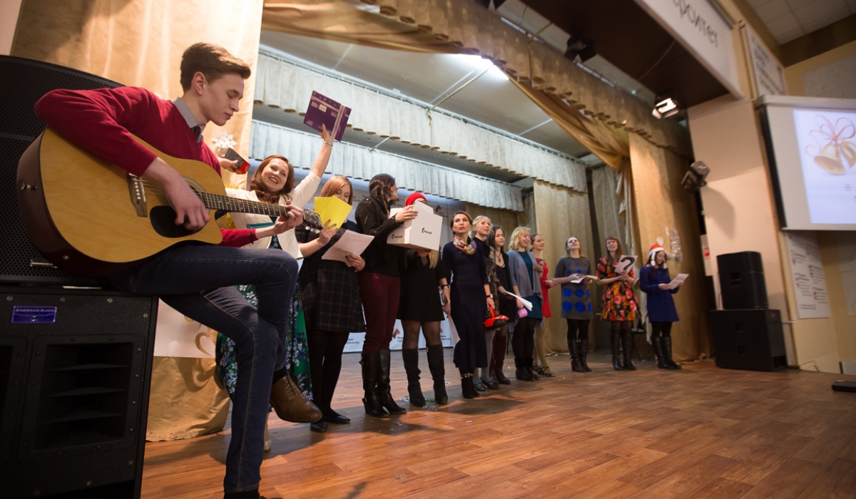 Students Premiere Holiday Concert “The Christmas Spirit” at Minin University