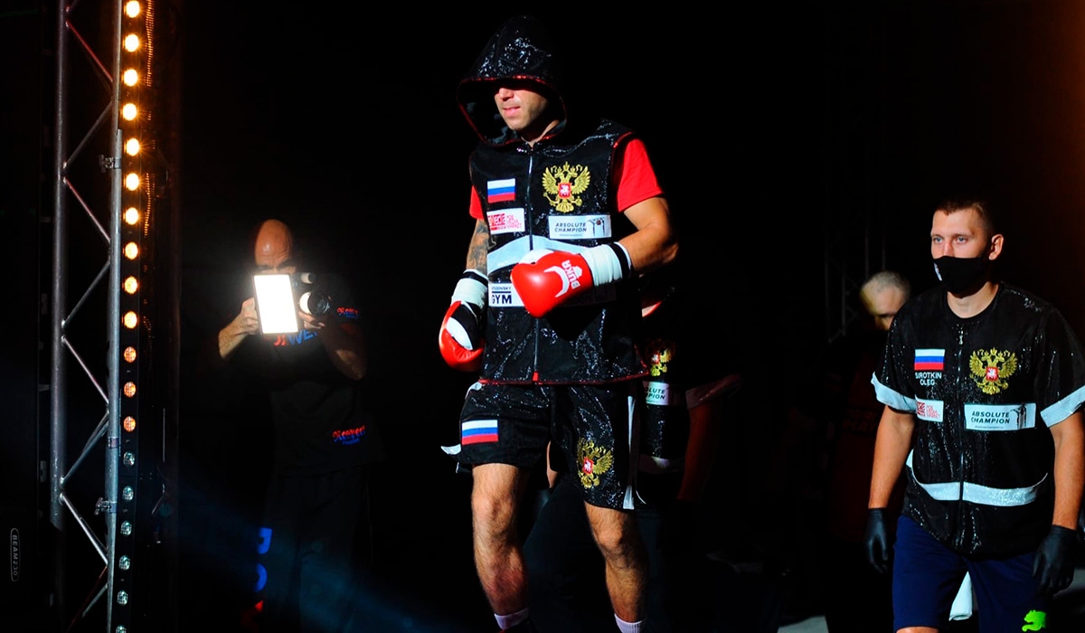 Boxer Andrei Sirotkin, a Minin university graduate student, won a fight at the international boxing tournament Kold Wars