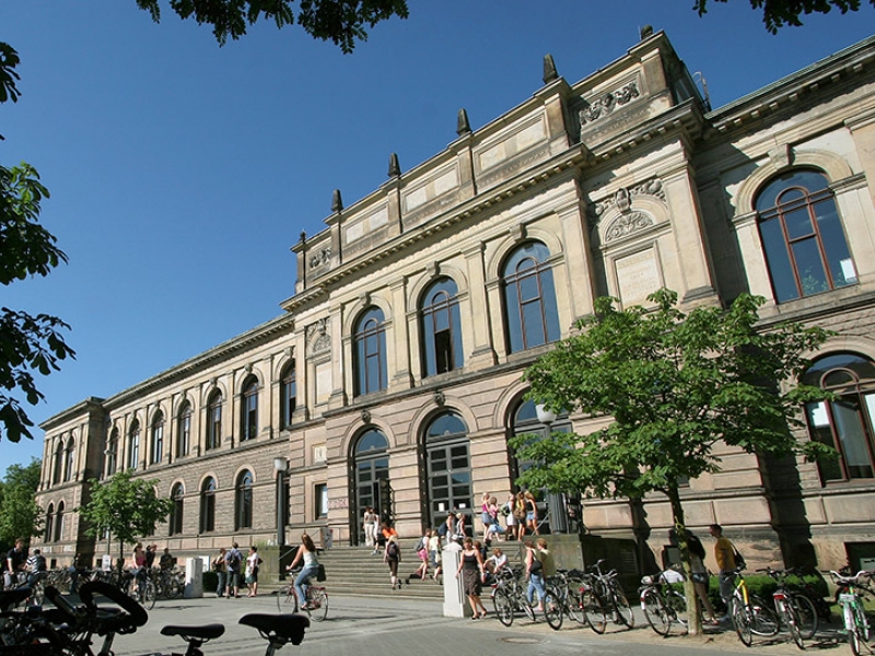 Minin University and the University of Braunschweig (Germany) have signed a cooperation agreement