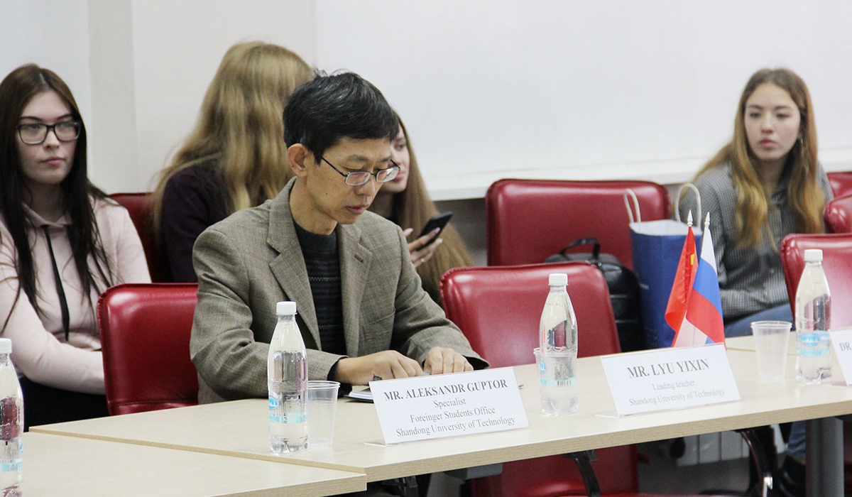 Minin university is organizing the Russian language, culture and education school for students from China